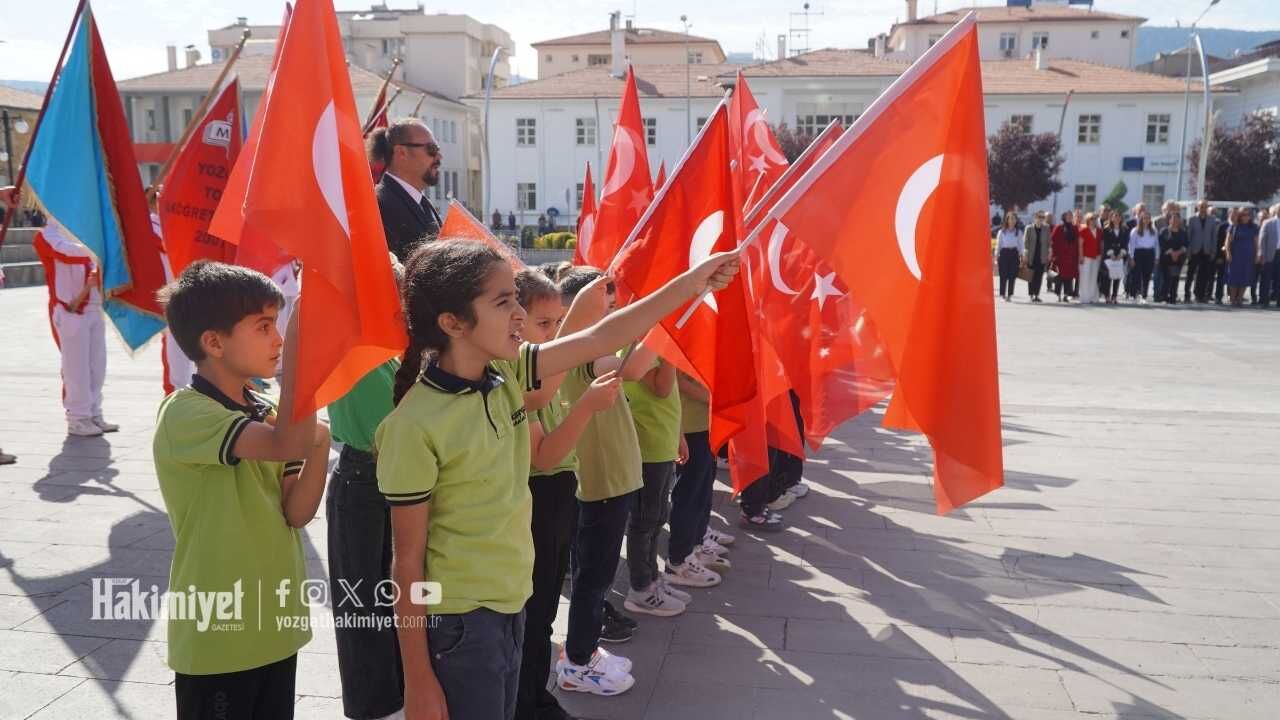 Yozgat'ta İlköğretim Haftası Çelenk Sunma Töreniyle Başladı (3)