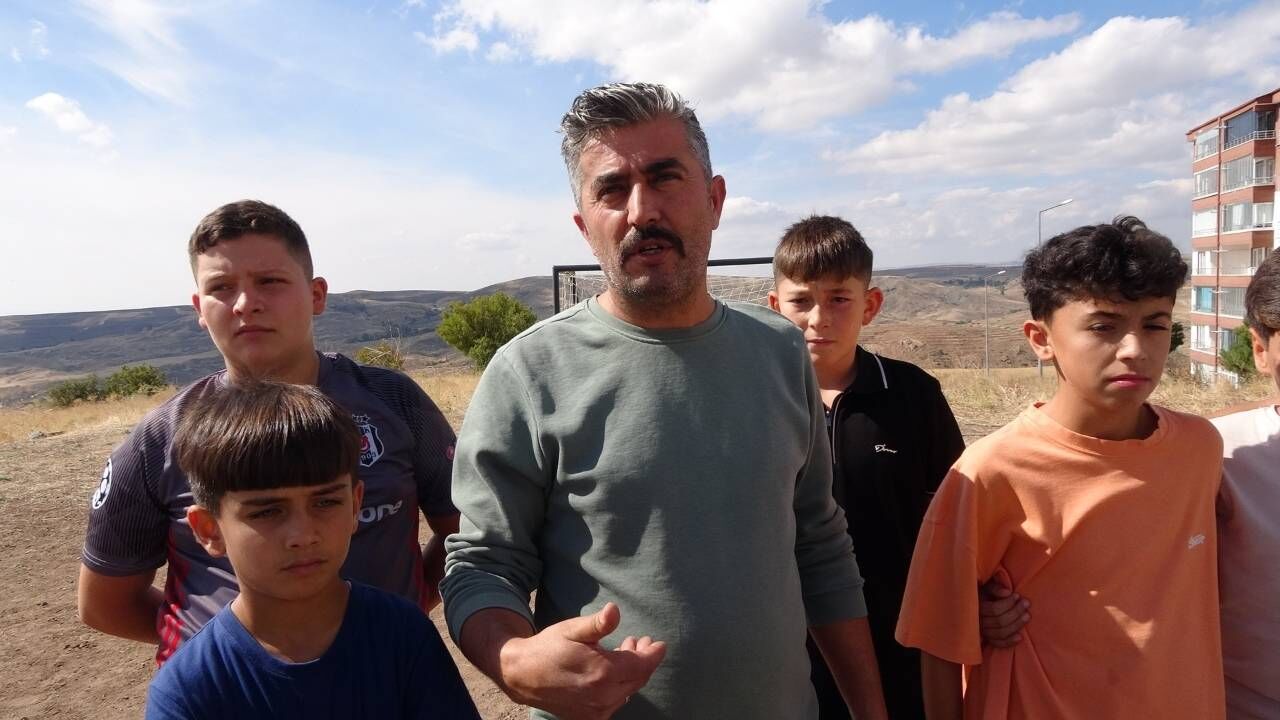 Yozgat'ta Kendi İmkanlarıyla Saha Yaptılar, Destek İstiyorlar (5)