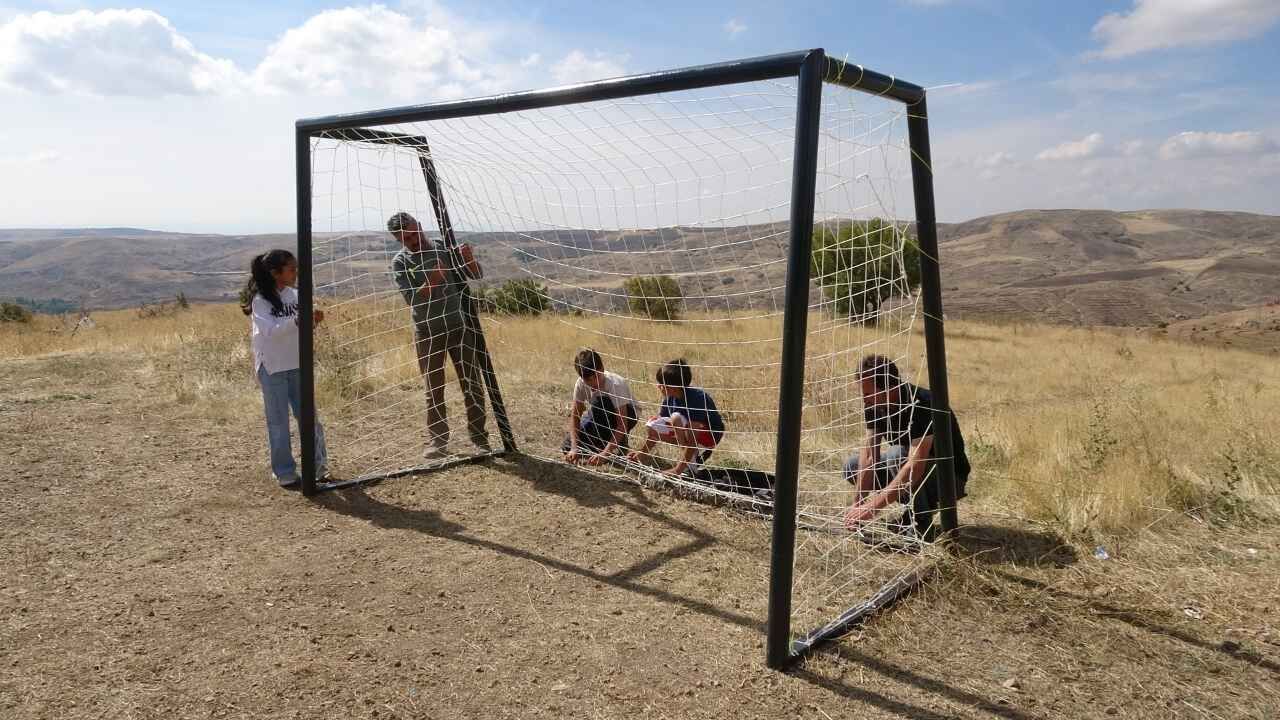 Yozgat'ta Kendi İmkanlarıyla Saha Yaptılar, Destek İstiyorlar