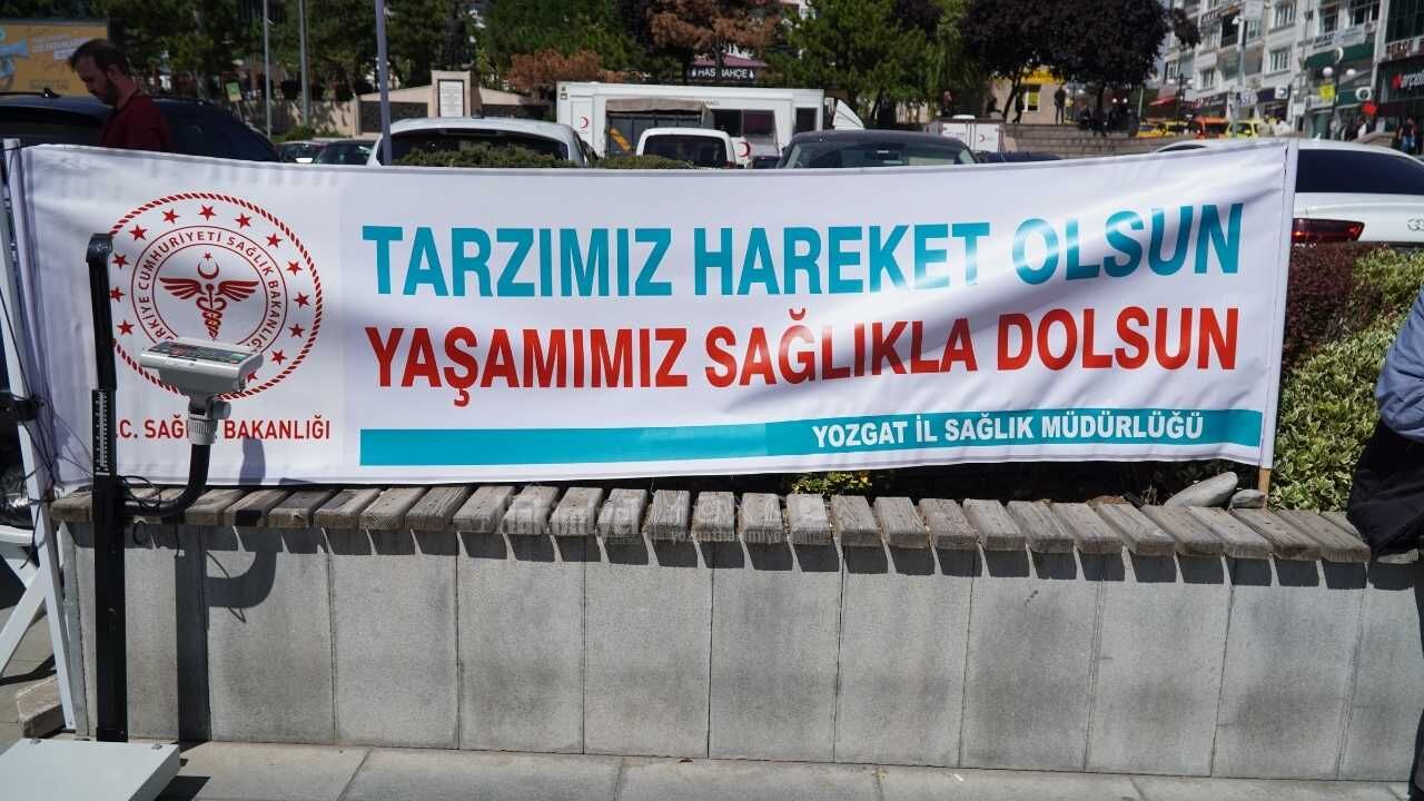 Yozgat’ta Sağlık Çadırı Kuruldu, Vatandaşlara Ücretsiz Danışmanlık Verildi (6)