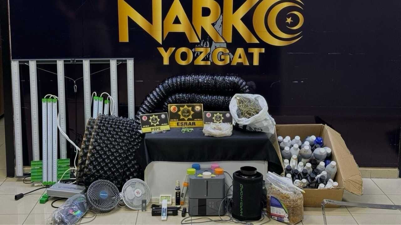 Yozgat’ta Şoke Eden Uyuşturucu Baskını! Evini Seraya Çevirmiş (2)