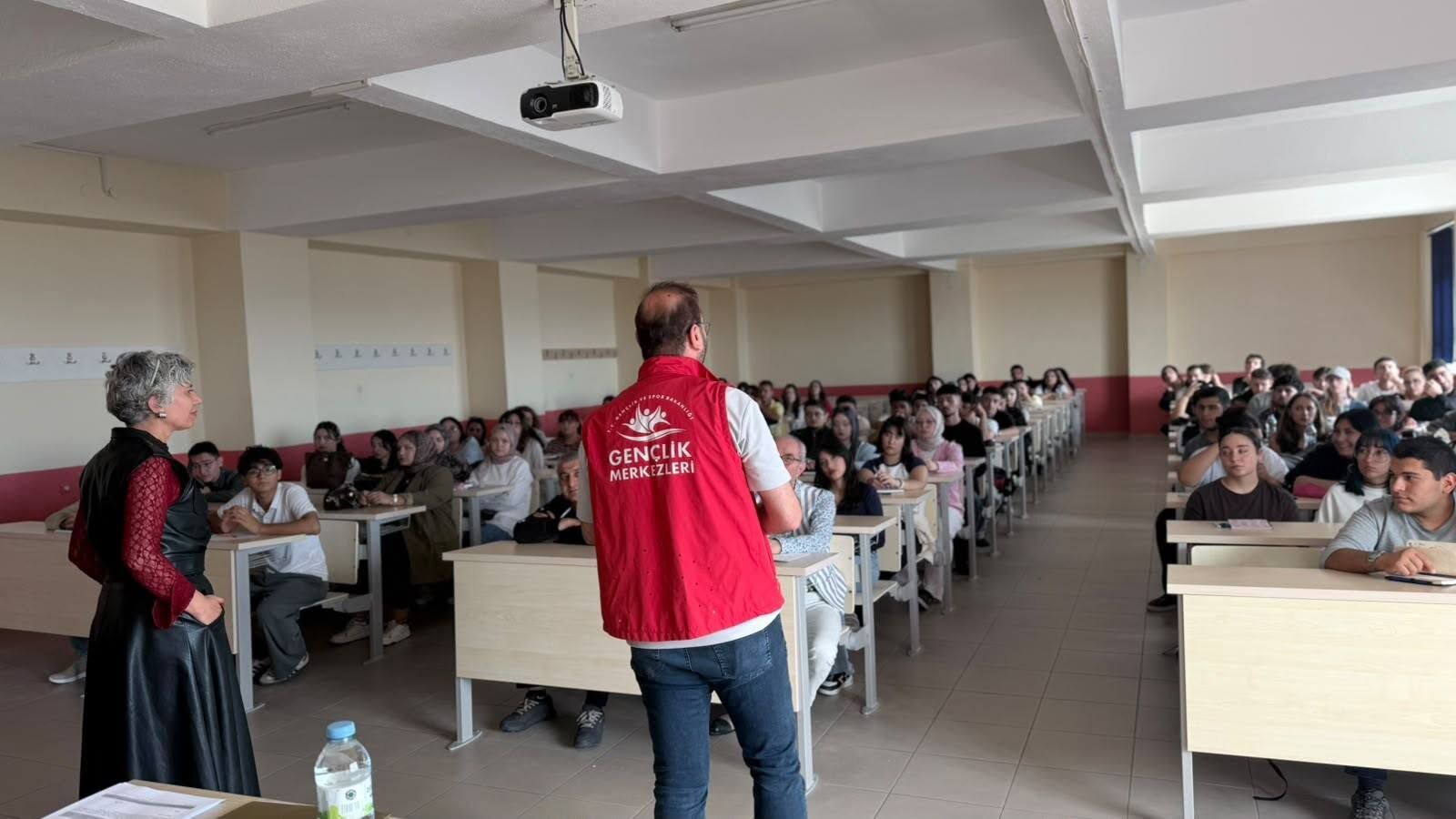 Yozgat’ta Üniversite Öğrencilerine Kariyer Yolculuğunda Rehberlik