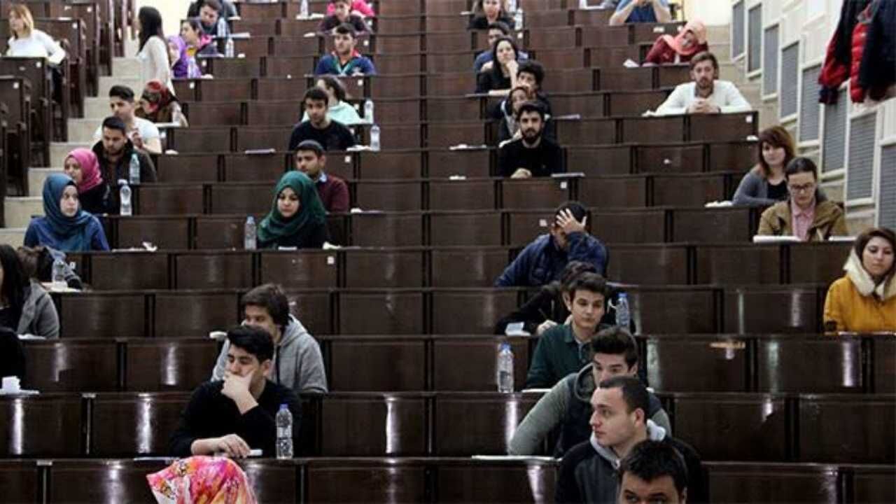 Yozgat'ta Üniversiteye Yeni Başlayanlar Dikkat İlk Haftalarda Bu Hataya Düşmeyin! (2)