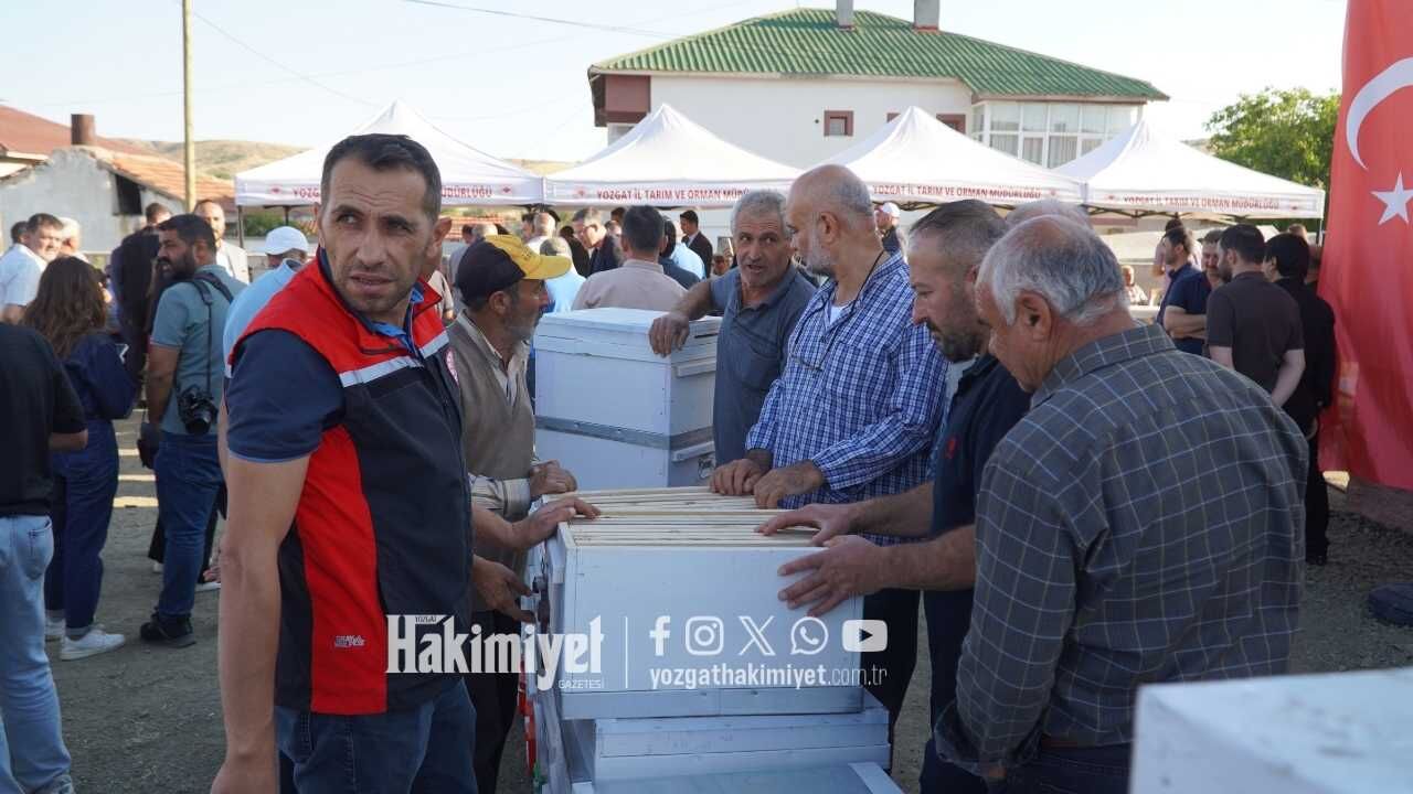 Yozgat'ta Üreticilere 4 Milyonluk Dev Destek 1.500 Polen Tuzaklı Kovan Dağıtıldı! (5)