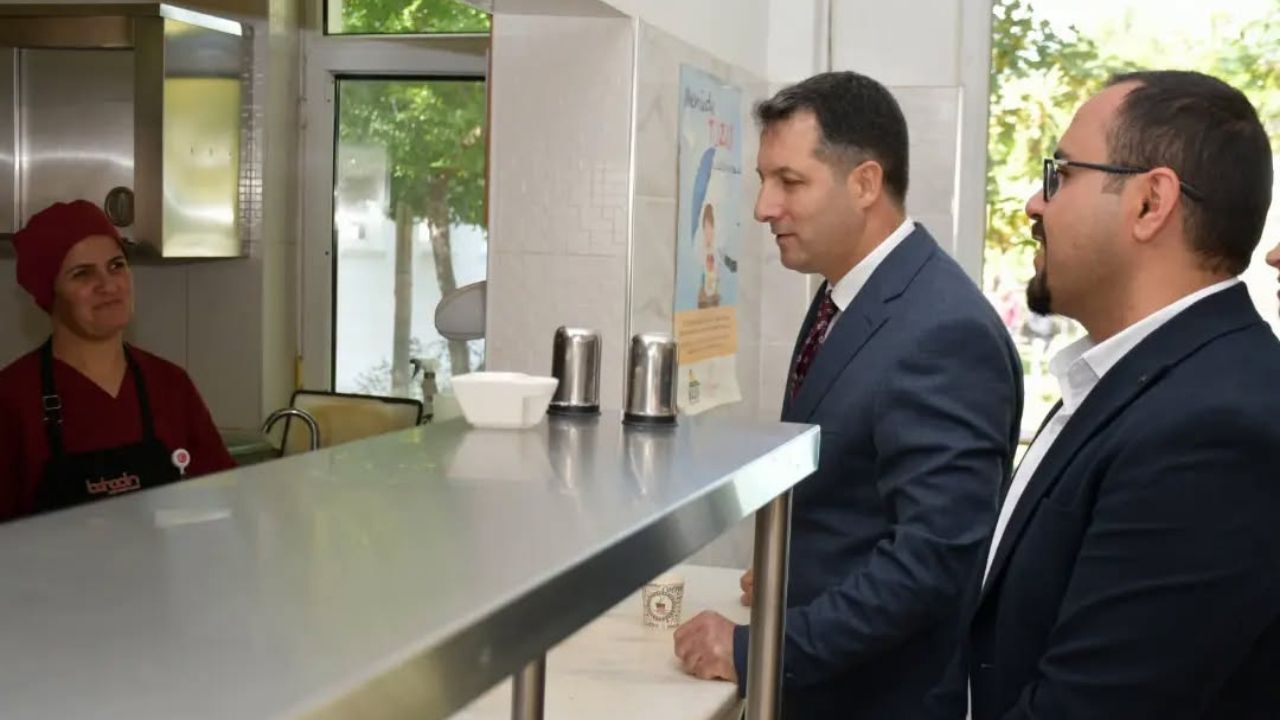 Bahadın’da 5. Geleneksel Dünya Yaşlılar Şenliği Renkli Görüntülere Sahne Oldu (2)
