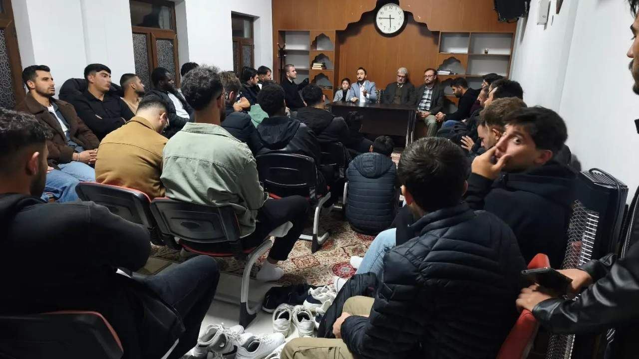 Bozok Üniversitesi Diyanet Gençlik Merkezi’nde Anlamlı Sohbet