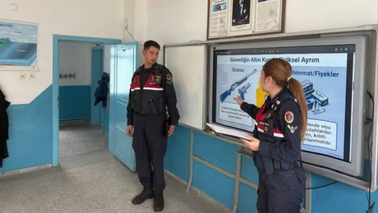 Çayıralan Jandarmasından Köylerde Ve Okullarda Güvenlik Seferberliği! (3)