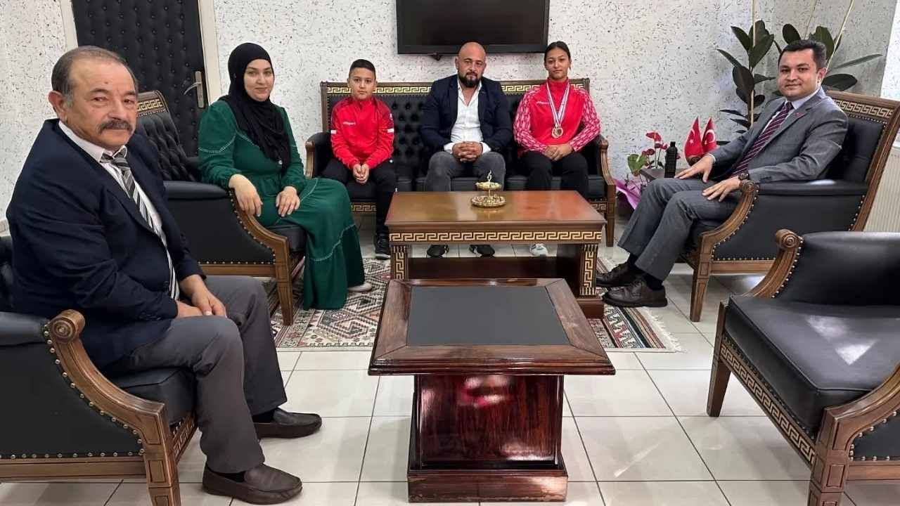 Çayıralan’ın Şampiyon Sporcusu Aybüke Kaplan’a Anlamlı Tebrik!