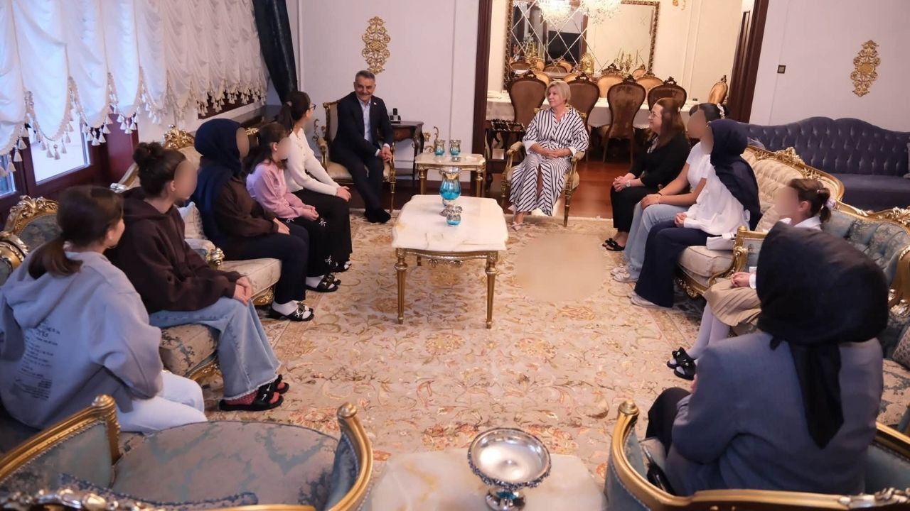 Gönüllere Dokunan Misafirperverlik! Yozgat Valiliği Konutunda Anlamlı Buluşma (1)