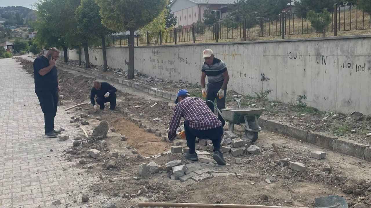 Kadışehri’nde Yol Ve Altyapı Yenileme Mesaisi Sürüyor (2)