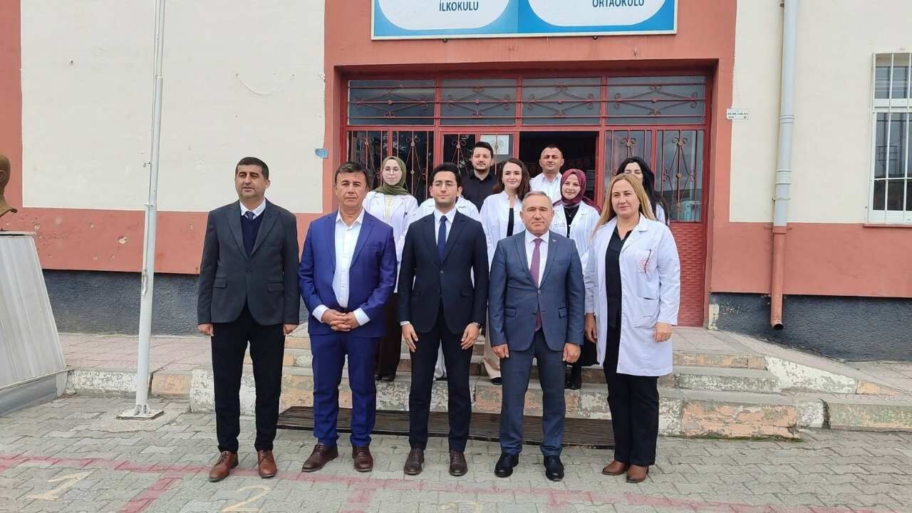 Kadışehri’nin Evlatları İçin El Ele! Okullarda Ayakkabı Dağıtımı Geçekleştirildi (1)