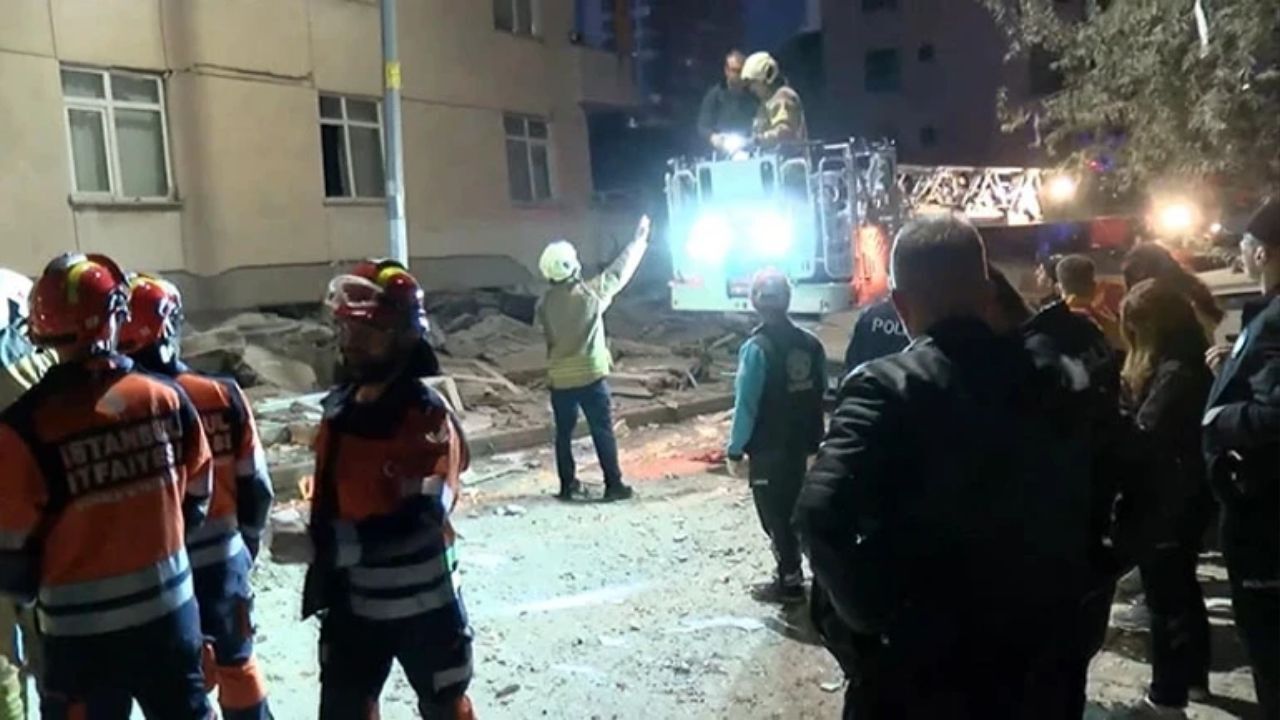 Maltepe'de 7 Katlı Bina Çöktü! Cevizli Mahallesi'nde Arama Kurtarma Başlatıldı (1)