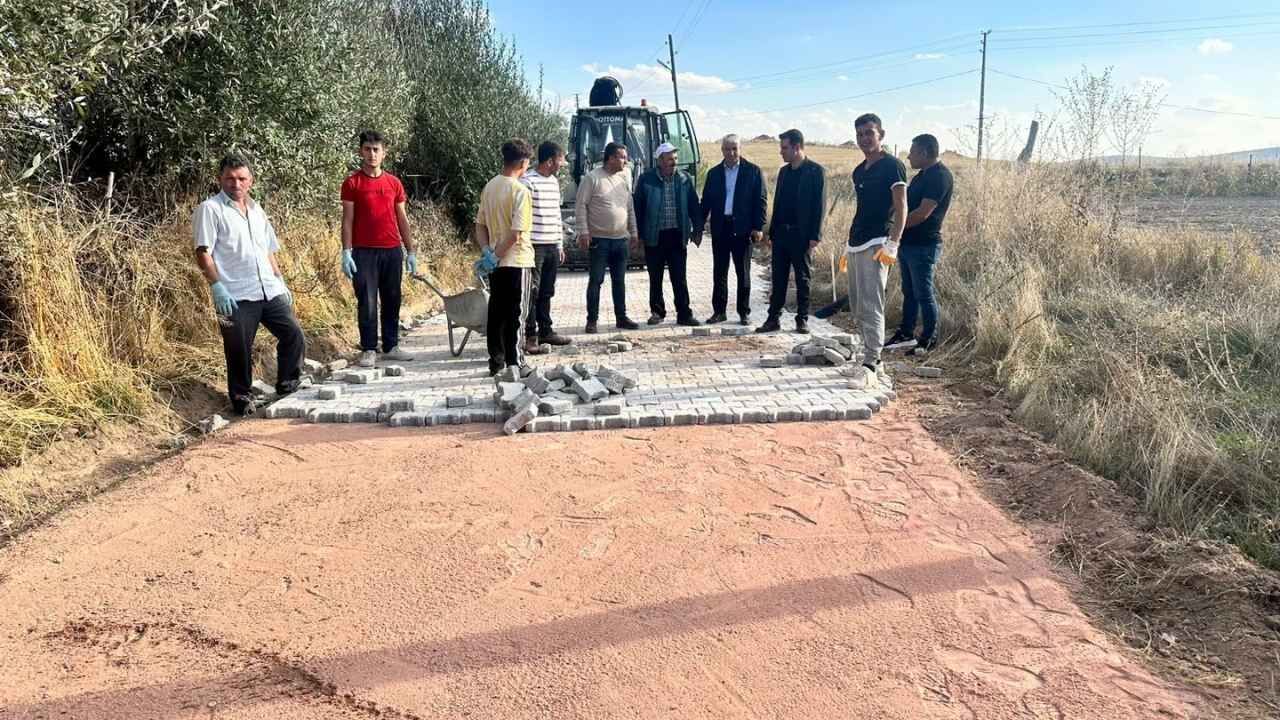 Sarıkaya’da Köy Yollarının Çehresi Değişiyor: İncelemeler Yerinde Yapıldı!