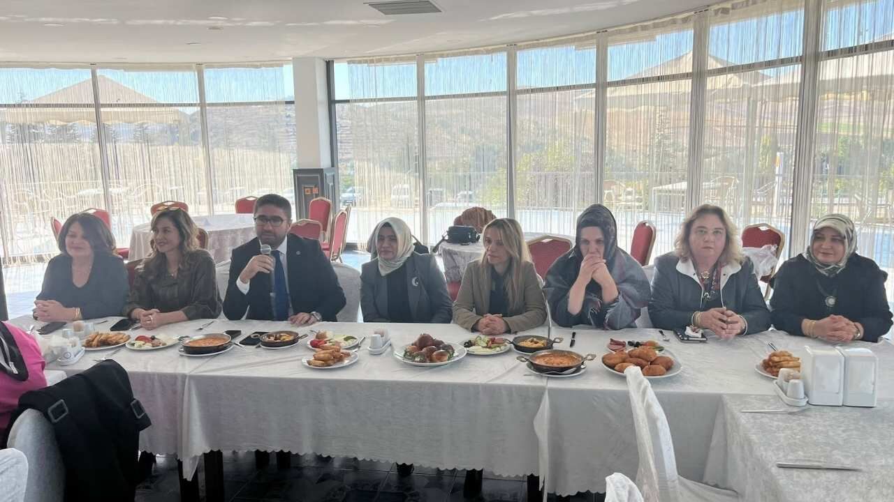 Türk Eğitim Sen Genel Koordinatörü Serap Gül Yozgat’ta (1)