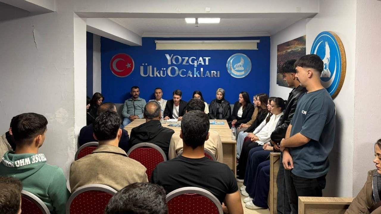 Ülkü Ocakları Yozgat’ta Dokuz Işık Doktrini Semineri Düzenledi (2)