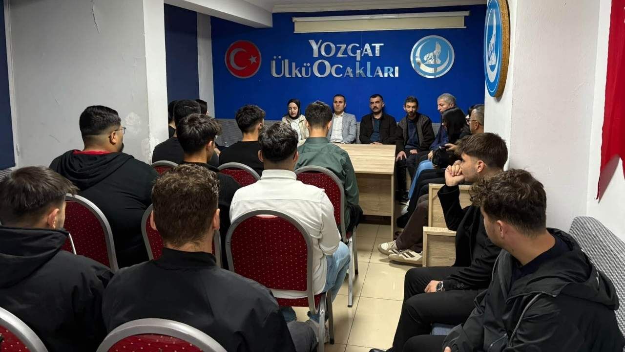 Ülkü Ocakları’ndan Çifte Seminer Programı