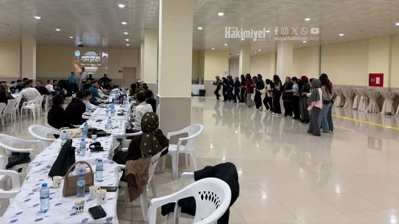 Yöbü’de Sıra Gecesi Coşkusu Farklı Şehirlerden Gelen Öğrenciler Aynı Sofrada Buluştu (4)