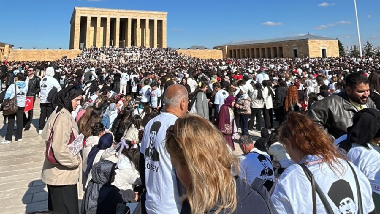 Yöbü'lü Gençler Ata'nın Huzurunda Yozgat'tan Ankara'ya Anlamlı Çıkarma! (2)