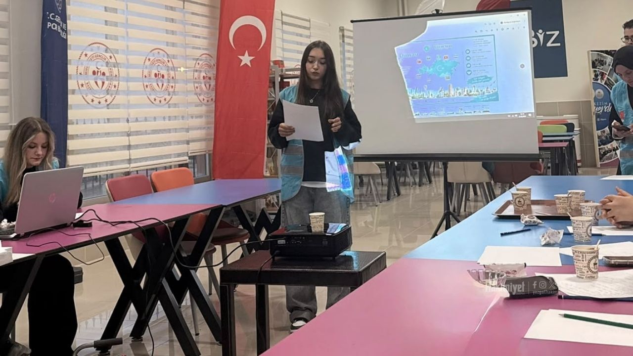 Yozgat Bozok Üniversitesi’nde 8 Devlet, 8 Kültür Rüzgarı Esti (4)