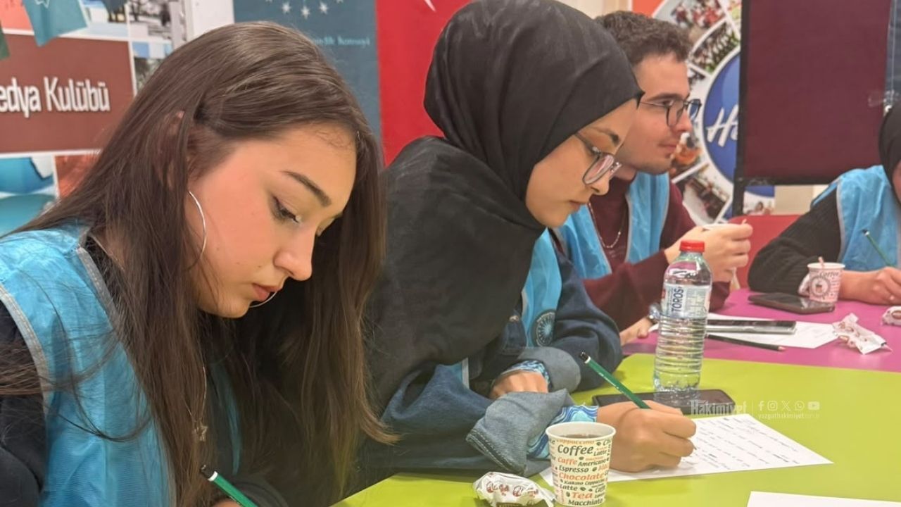 Yozgat Bozok Üniversitesi’nde 8 Devlet, 8 Kültür Rüzgarı Esti (5)