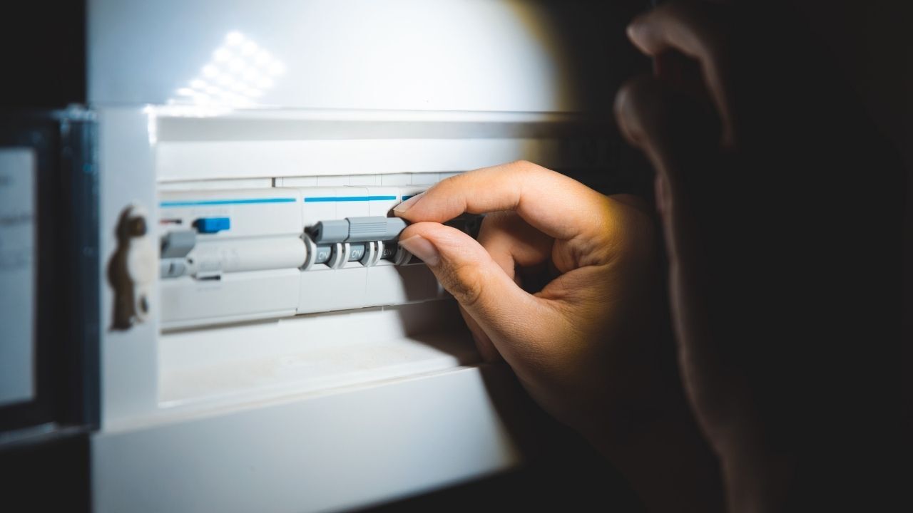 Yozgat Genelinde Elektrik Kesintisi Alarmı Çedaş'tan Bakım Ve Yatırım Mesaisi (3)