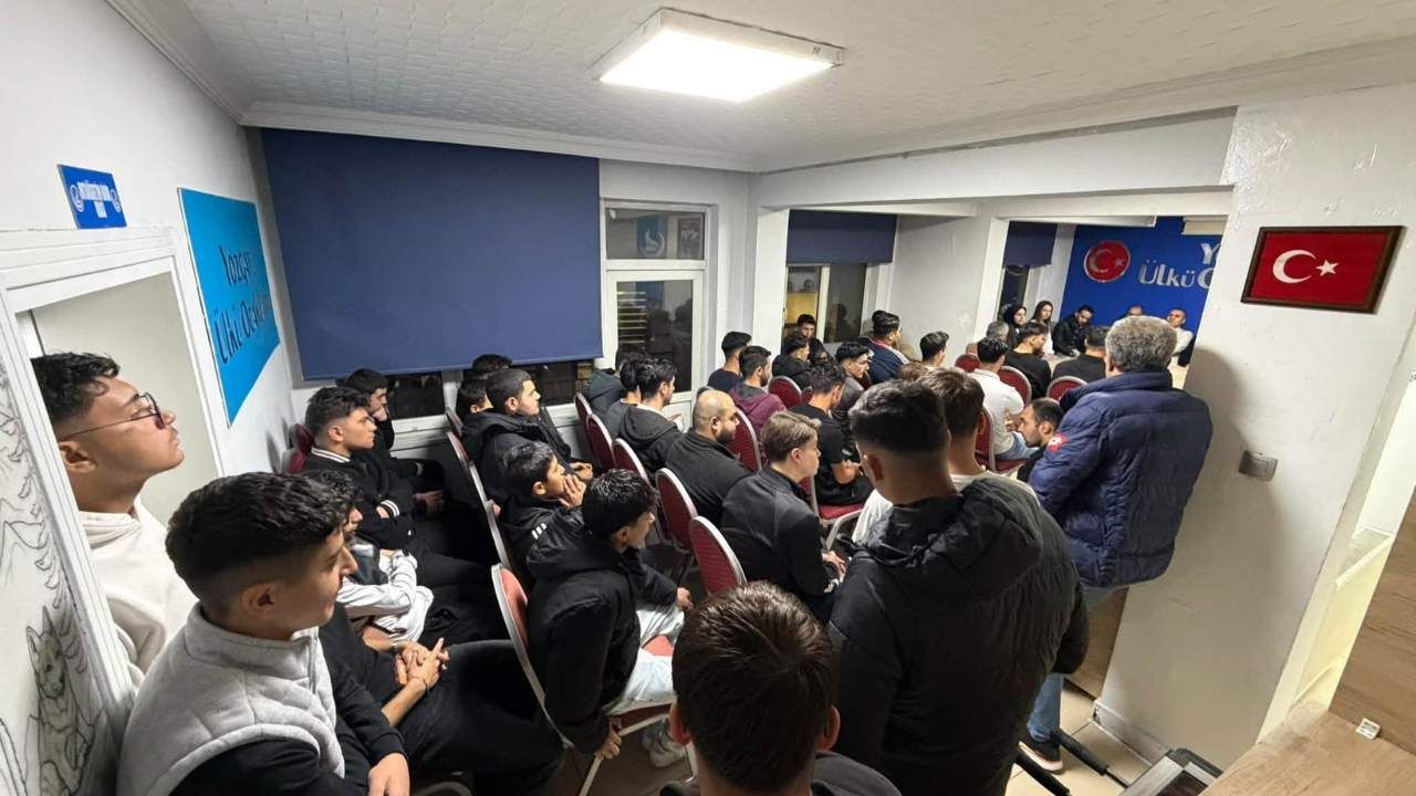 Yozgat Ülkü Ocakları Gençlerle Buluşmayı İhmal Etmiyor