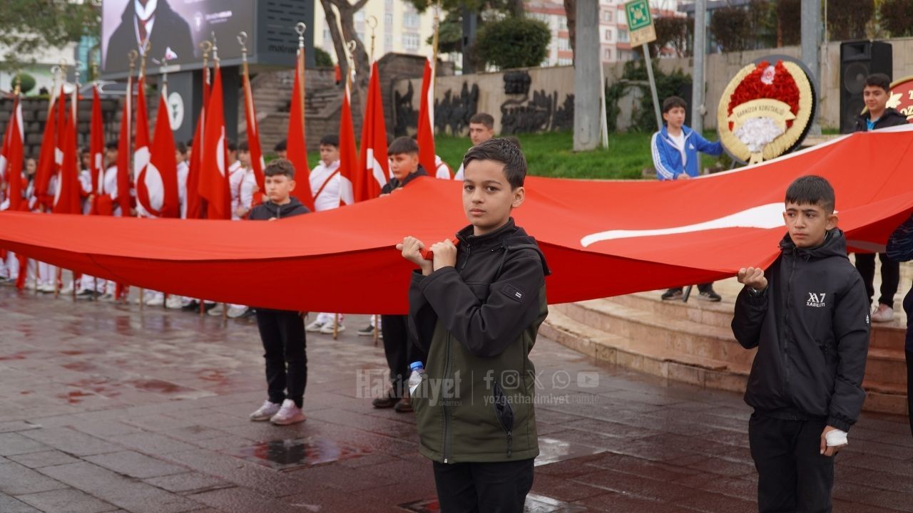 Yozgat'ta 102 Yıl Sonra Aynı Heyecan Cumhuriyet Meydanı'nda Anlamlı Buluşma! (7)