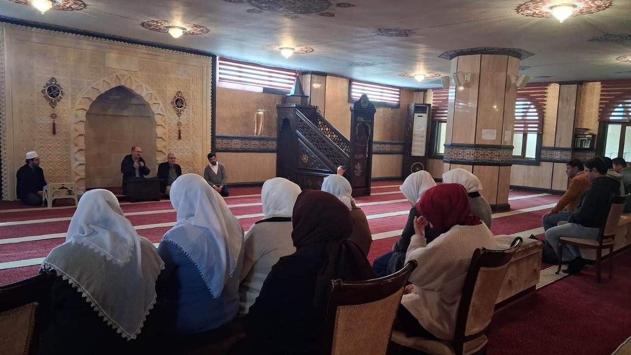 Yozgat'ta Birlik Ve Kardeşlik Tablosu! Engelsiz Cami Buluşması Duygulandırdı