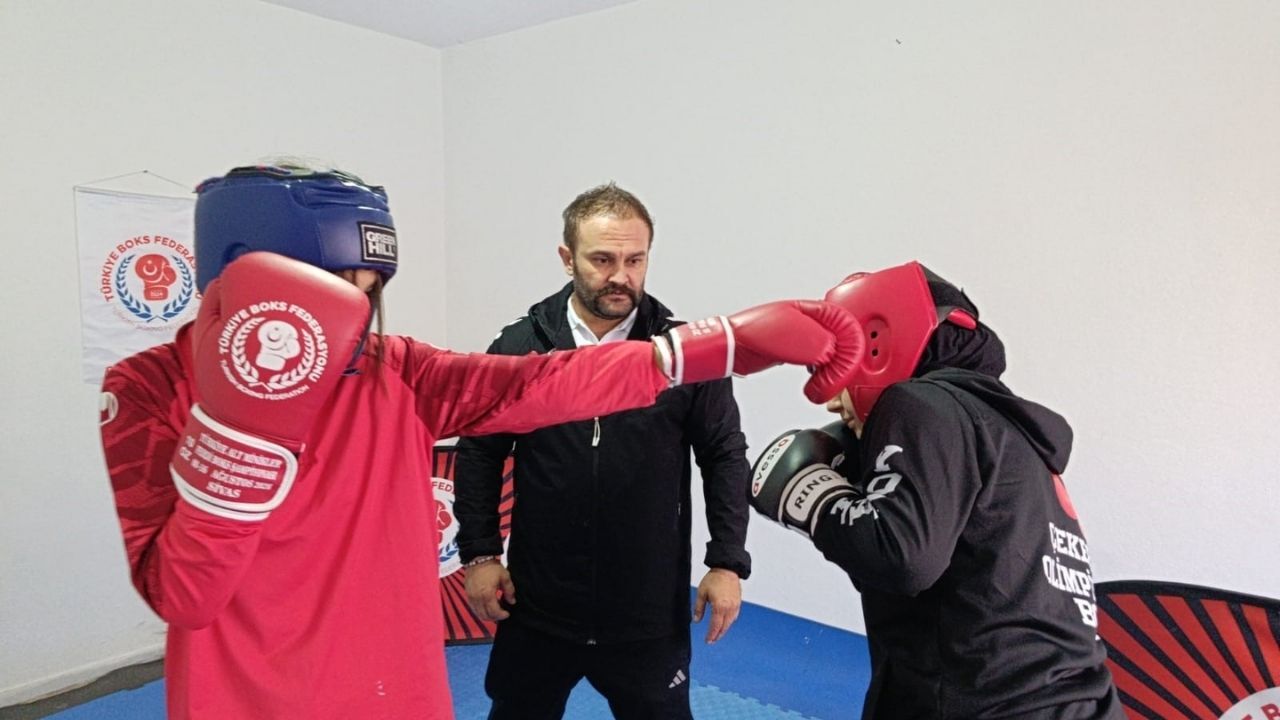 Yozgat’ta Boks Yeniden Doğuyor! Gültekin Aslan Ve İsra Zişan Çeper’den Tarihi Başarı (3)