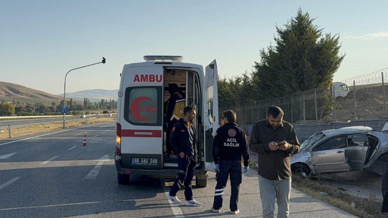 Yozgat'ta Can Pazarı Saray Köyü Mevkisinde Otomobil Takla Attı! (3)