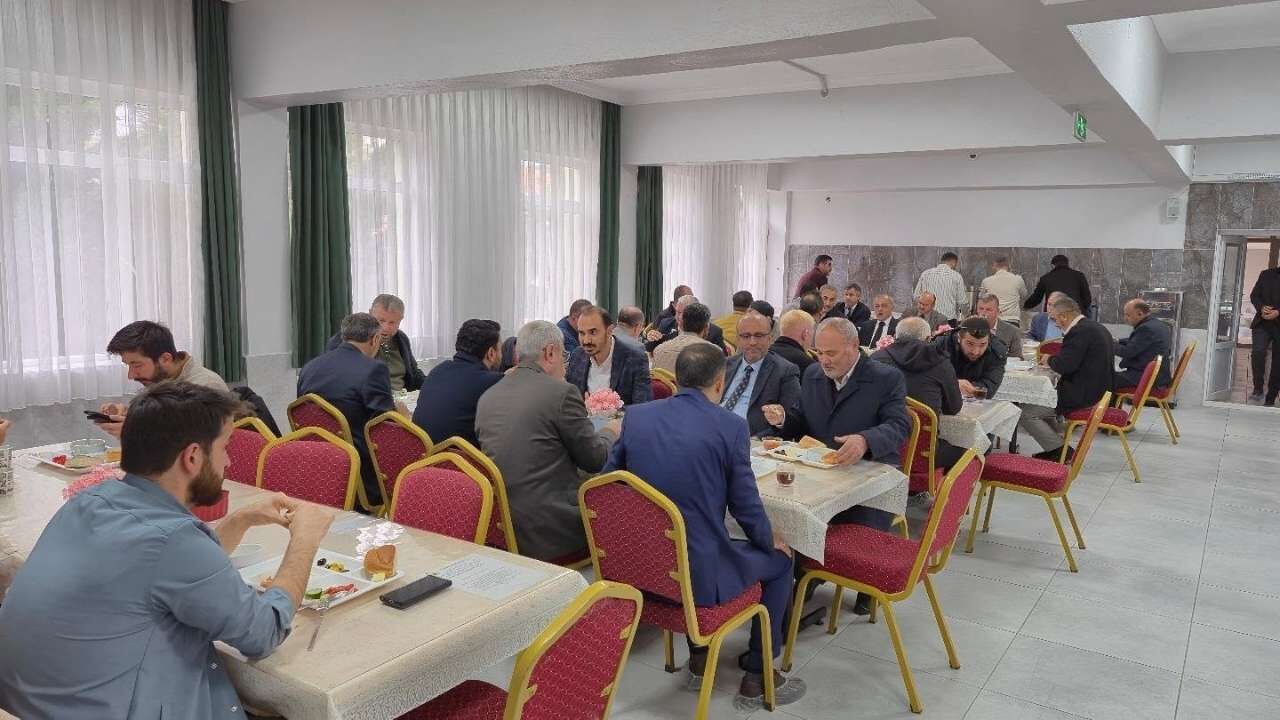 Yozgat’ta Din Görevlileri Kahvaltıda Buluştu