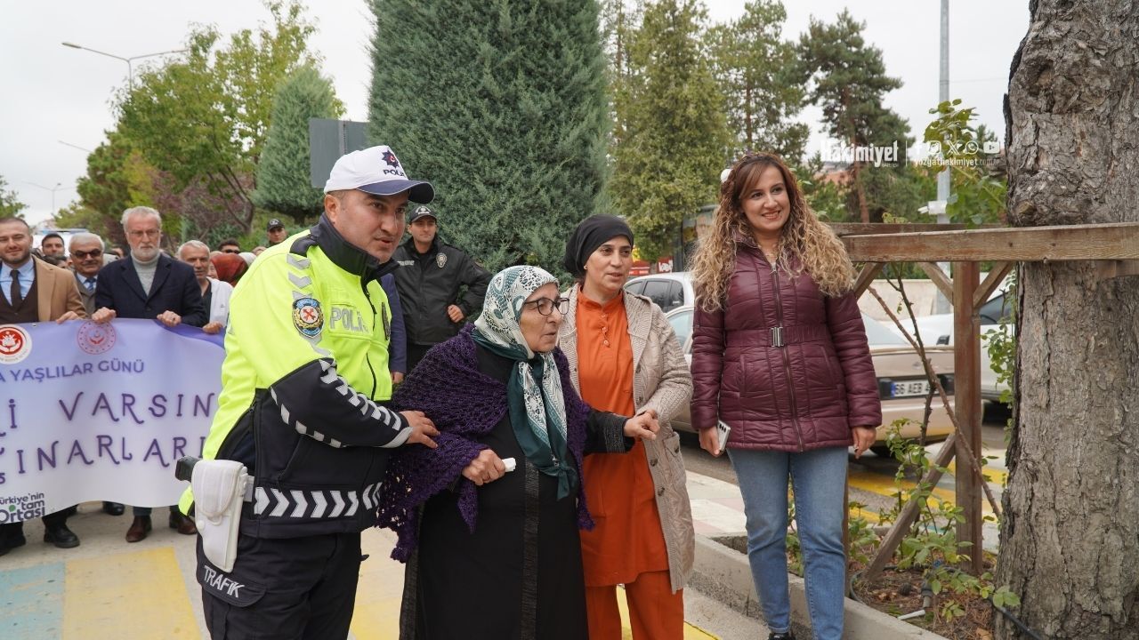 Yozgat'ta Geçmişten Geleceğe Köprü “ Yaşlılarımıza Vefa” (4)