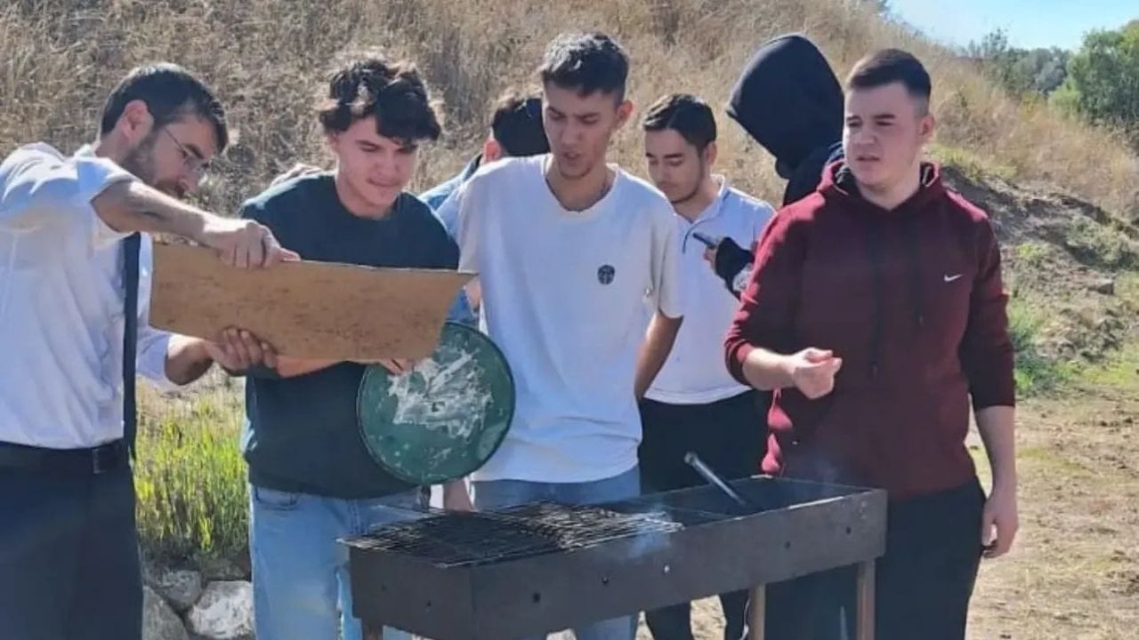 Yozgat'ta Gençlerden Alkış Toplayan Adım! Görenler Takdir Etti (2)