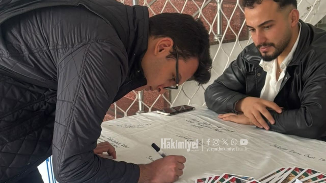 Yozgat'ta Gençlerden Anlamlı Mesaj Sessiz Kalmak Katliamı Onaylamaktır! (3)