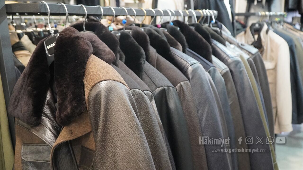 Yozgat'ta Giyim Mağazaları Kışa Hazır, Yeni Sezon Ürünleri Geldi (4)