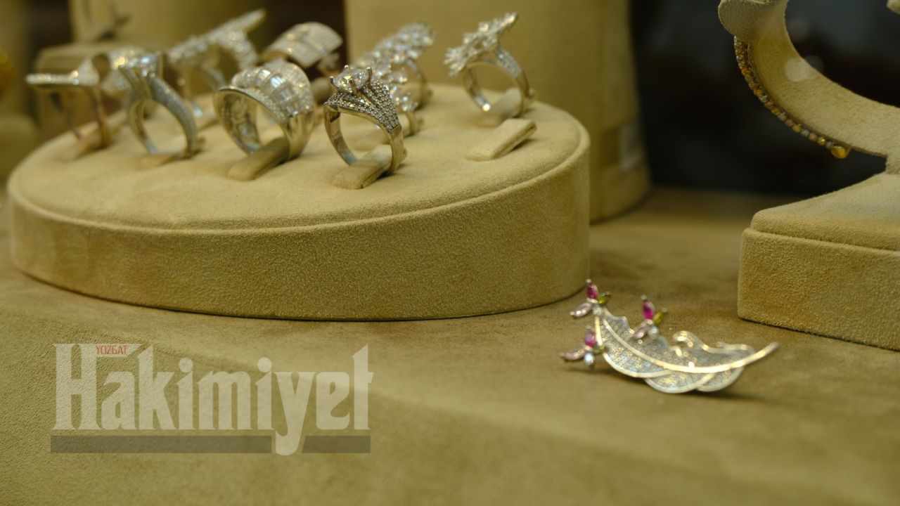 Yozgat’ta Gümüş Fiyatları Geriledi Gram Gümüş 86,20 Tl (1)